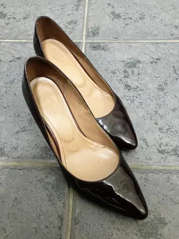 새상품급 다니엘라앤제마 에나멜 보르도 펌프스