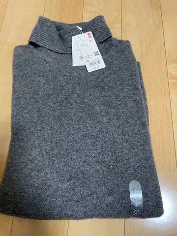 새상품 25AW UNIQLO 캐시미어 터틀넥 스웨터 그레이 XL L