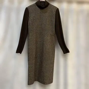 그레이와 브라운의 니트 롱 원피스