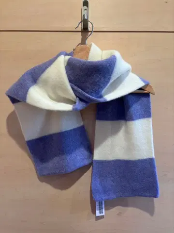 HOWLIN 스코틀랜드제 보더 머플러