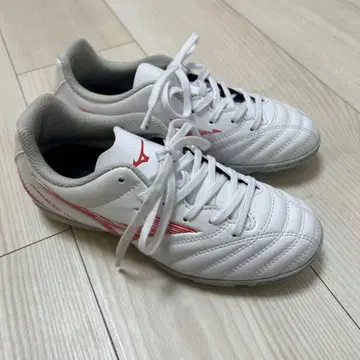 미즈노 모나르시다 네오 축구화 화이트/레드