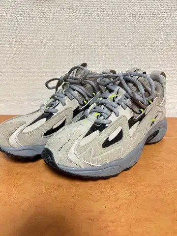 리복 DMX 스니커즈 26cm