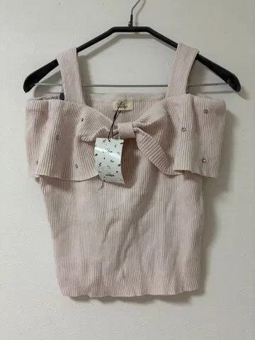 evelyn 리본 포함 리브 니트탑