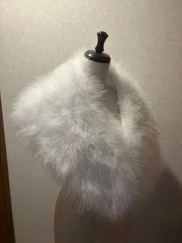 성인식 퍼 숄 화이트