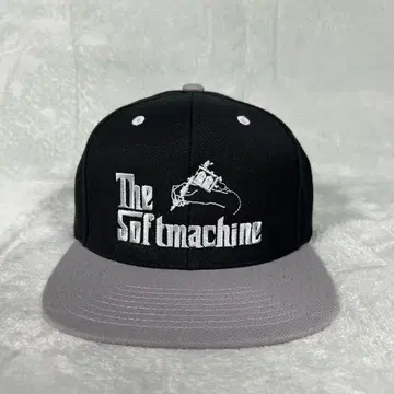 SOFTMACHINE 소프트 머신 자수 캡 [ GOD CAP ] 블랙