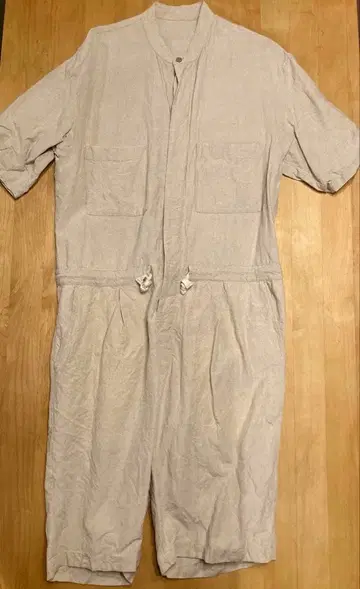 네스트로브 블랙 린넨 점프수트 내추럴