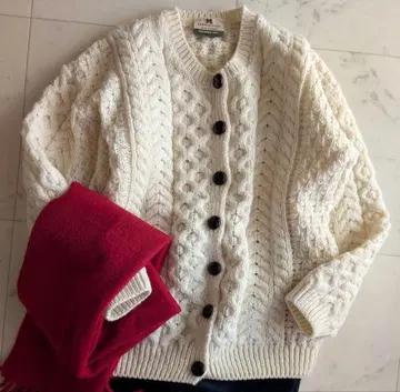 울 100% 아이보리 케이블 니트 가디건