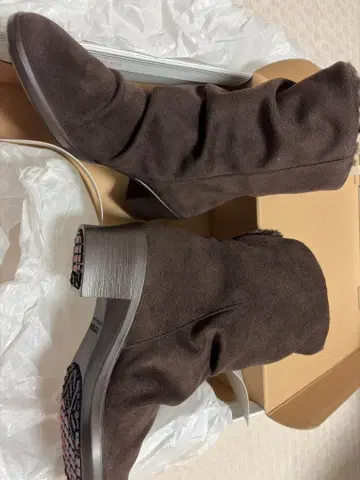 탑 드라이 브라운 스웨이드 부츠