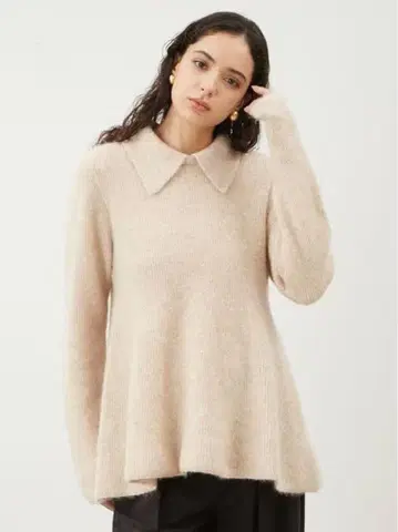 Mila Owen 카라 달린 페플럼 니트 풀오버