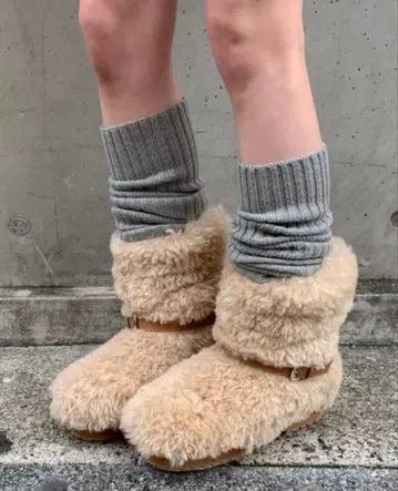 베이지 퍼 부츠 y2k 한국 복슬복슬