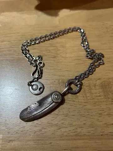 있잖아 페더 목걸이