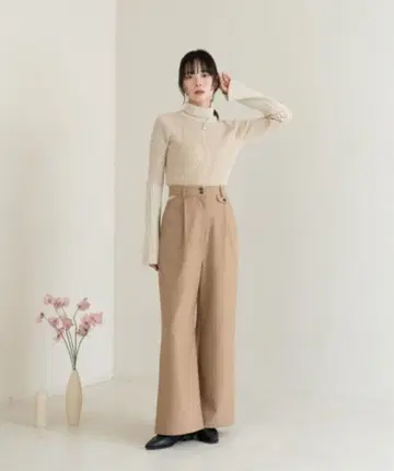 hinari 웨스트 사이드 컷 아웃 팬츠 베이지