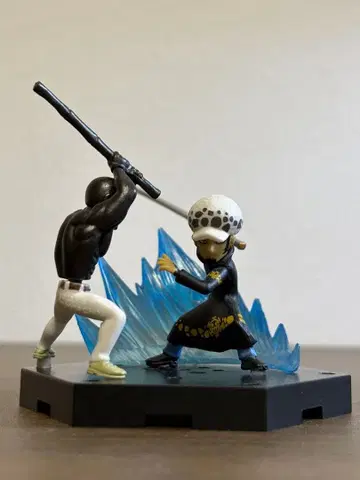 원피스 트라팔가 로 피규어