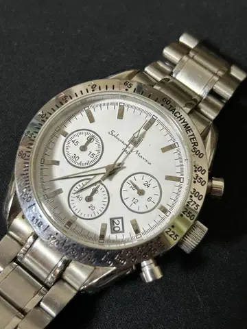 살바토레마라 크로노그래프 쿼츠 손목시계 작동품