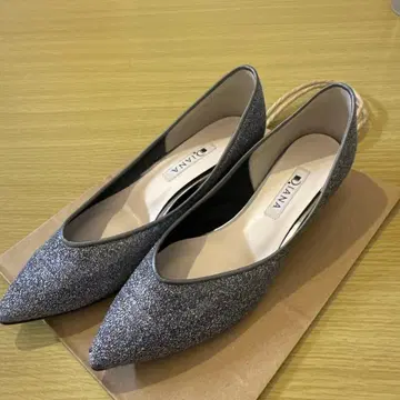 DIANA 실버 글리터 펌프스