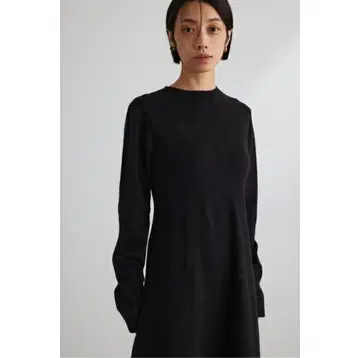 롱 슬리브 플레어 니트 원피스 STYLEMIXER