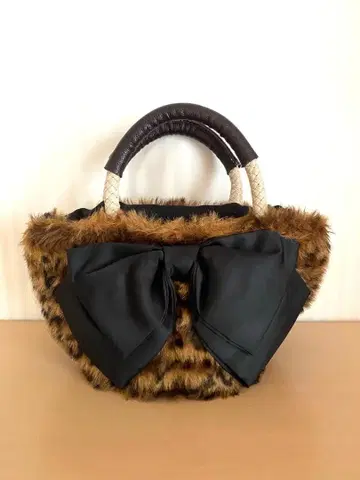 엠즈 그레이시 M'S GRACY 레오파드 인조 모피 백