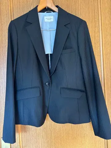 블랙 스트라이프 자켓과 그레이 팬츠 세트 15호 사이즈