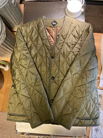 할인 불가 CORONA 퀼팅 자켓 S