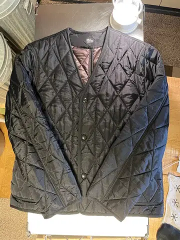 할인 불가 CORONA 퀼팅 자켓 S 사이즈