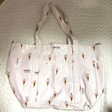 젤라또피케 스누피 콜라보 아이스 패턴 마더백