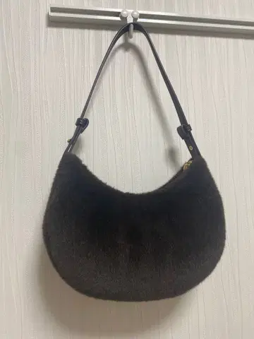 Mila Owen 블랙 핸드백 ONE SIZE