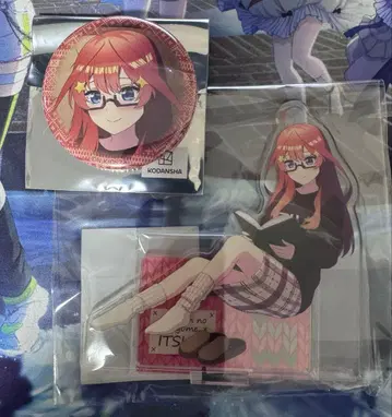 나카노 미쿠 아크릴 스탠드 캔뱃지 세트 마루이 난로 옆에서 5등분의 신부