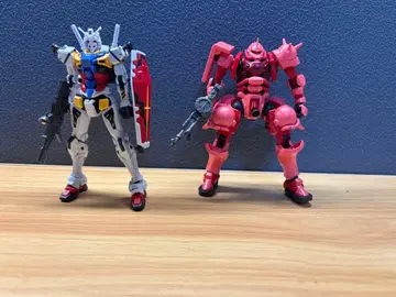 화이트 건담 샤아자우르스 지크액스 건담 프라모델 HG