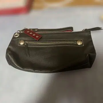 블랙 가죽 클러치백