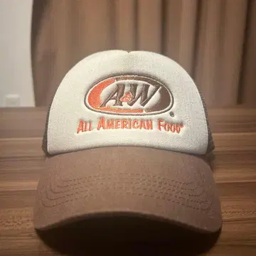A&W 로고 캡 브라운/화이트(종이 봉투 포함)