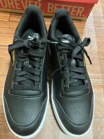 미사용품 PUMA 블랙 스니커즈 25.5