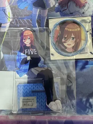나카노 미쿠 엽서 캔뱃지 세트 마루이 난로 옆에서 5등분의 신부