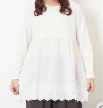 사만사 모스모스 밑단 스캘럽 레이스 이너