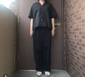 Graphpaper Colorfast 데님 벨티드 팬츠