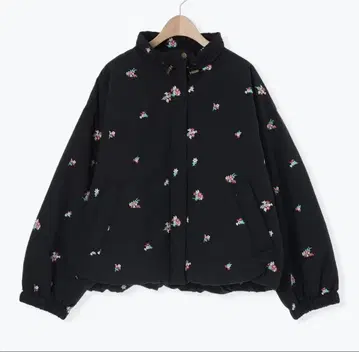사만사 모스모스 자켓 작은 꽃 전체 자수 패딩 자켓 아우터 블랙