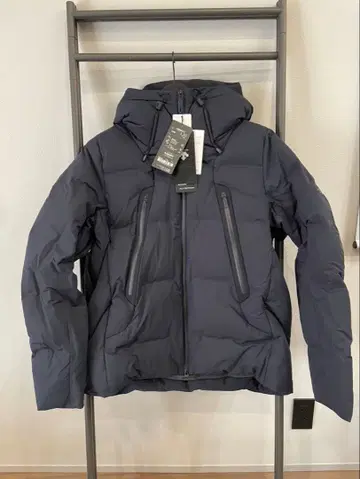 DESCENTE DAMUGK32U 다운 자켓 NVGR