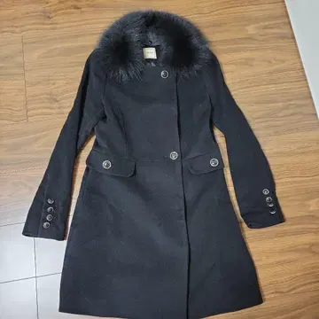 새상품급, 시착만 한 상품. MIIA 퍼 달린 블랙 롱 코트