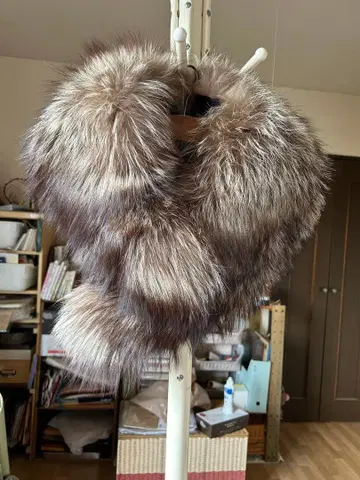 브라운 계열 퍼 기모노 숄