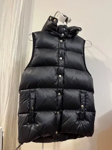 블랙 다운 베스트 퀼팅