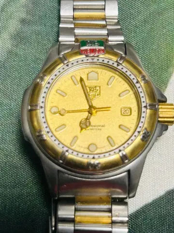 태그호이어 골드 쿼츠 손목시계