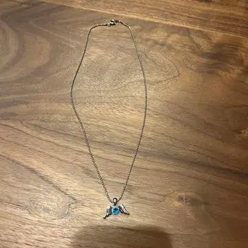 천사의 날개 목걸이 파란색 스톤 포함 새상품급