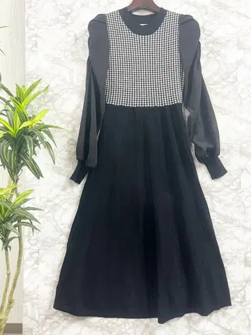 index 새상품급 체크 무늬 니트 롱 원피스