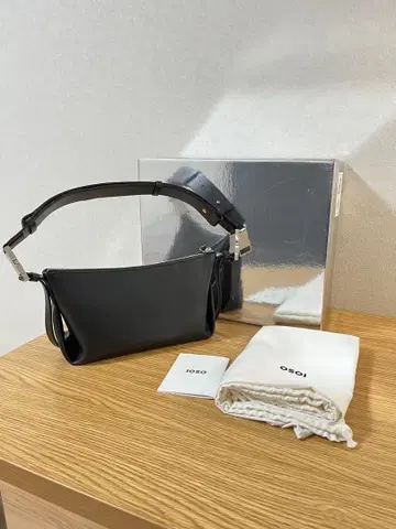 OSOI BEAN TWEE BLACK 숄더백