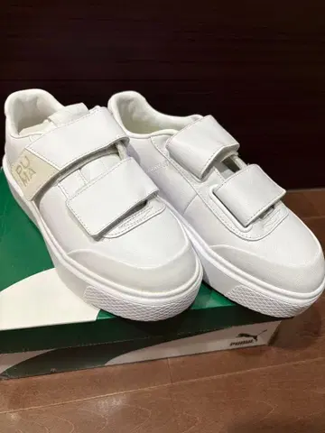 [ PUMA ] 인기 스니커즈 새상품, 미사용