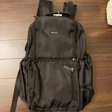 petit main 블랙 럭색