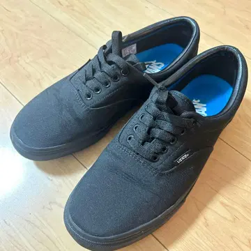 Vans 블랙 스니커즈