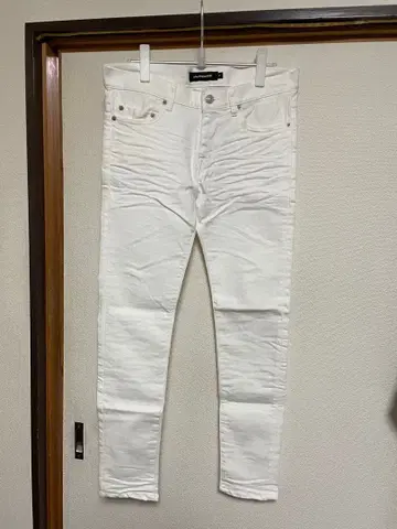 화이트 스키니 데님