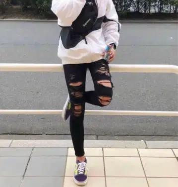 아메리칸 이글 블랙 데미지 제깅스 US4