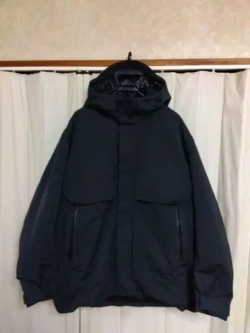 새상품급 유니클로+J 하이브리드 다운 오버사이즈 파카 블랙 XL