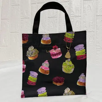 LADUREE 라뒤레 미니 토트백 참 포함 케이크 패턴 마카롱 패턴